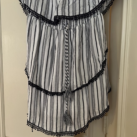 Revolve Off shoulder dress - Picture 2 of 3